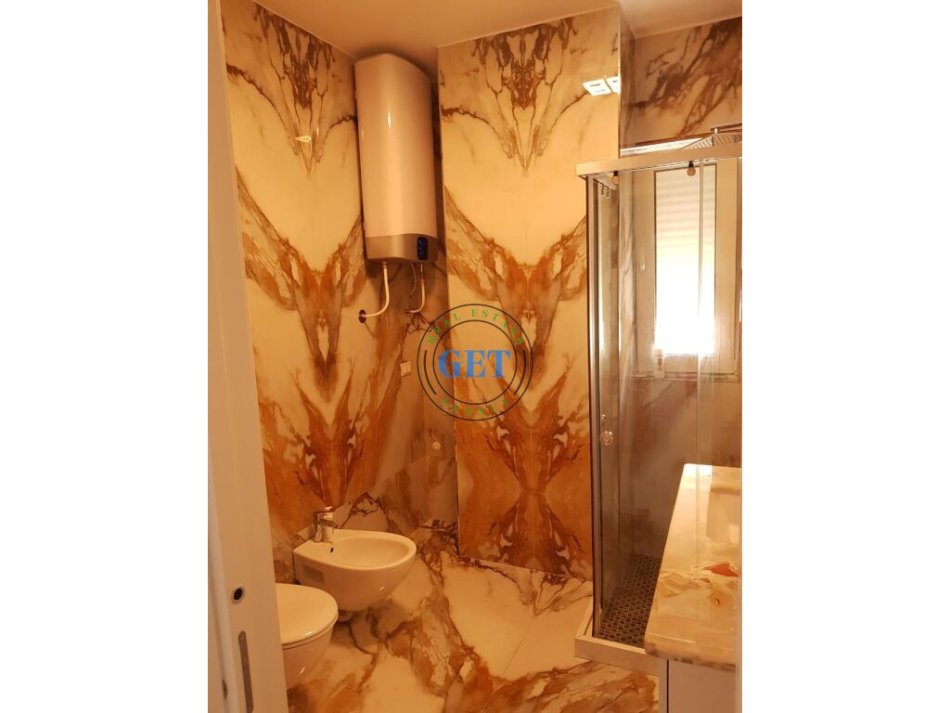 Shitet, Apartament 3+1+3, Qender, Durres