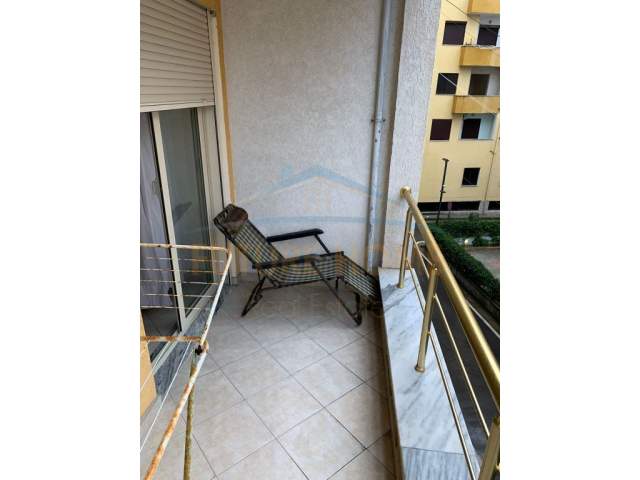 Durres, shitet apartament 1+1+BLK Kati 2, 54 m² 55.000 Euro (Shkembi I Kavajes, Durres)