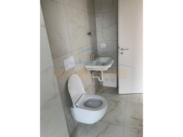 Tirane, jepet me qera apartament 2+1+A+BLK Kati 5, 98 m² 350 Euro (Kompleksi Marga, Jordan Misja) PARK28644