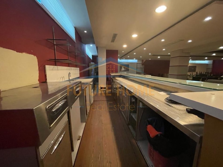 Durres, shitet ambjent biznesi Kati 0, 200 m² 300.000 € (Afer me Radesa ,Pranvera Durres)