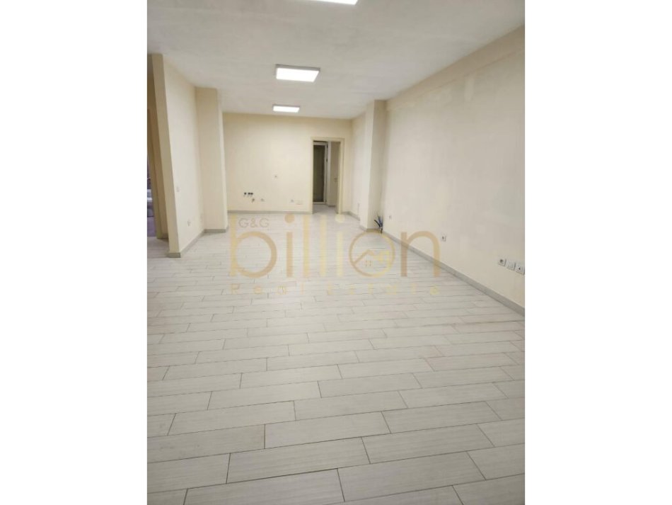 TEK PAZARI I RI, APARTAMENT 3+1 PER QIRA, ID: Billion3397