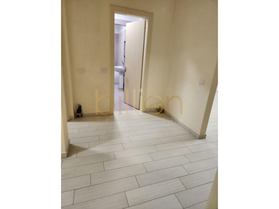 TEK PAZARI I RI, APARTAMENT 3+1 PER QIRA, ID: Billion3397