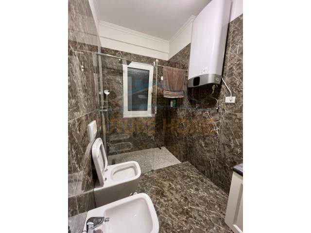 Tirane, shes apartament 2+1+BLK Kati 3, 107 m² 165.000 Euro (rruga nexho konomi)