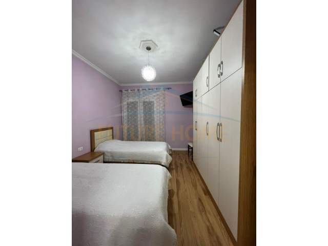 Tirane, shes apartament 2+1+BLK Kati 3, 107 m² 165.000 Euro (rruga nexho konomi)