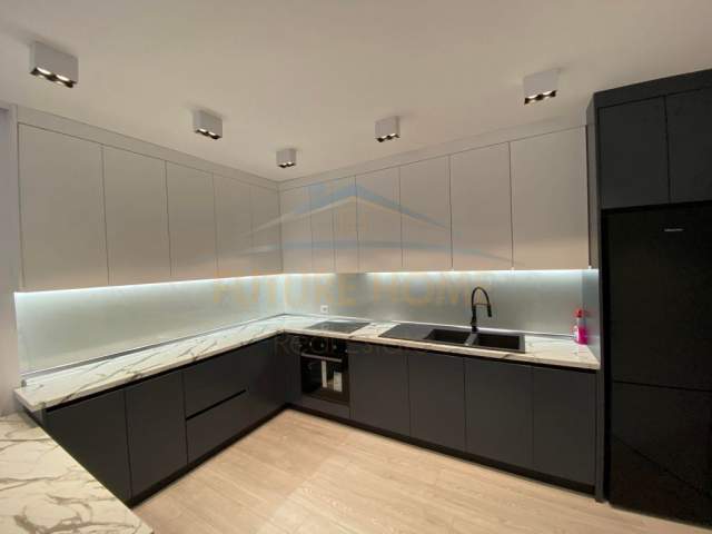 Tirane, shes apartament 2+1+BLK Kati 4, 112 m² 120.000 Euro (rruga tom plezha)