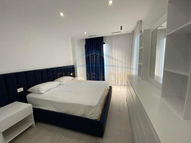 Tirane, shes apartament 2+1+BLK Kati 4, 112 m² 120.000 Euro (rruga tom plezha)