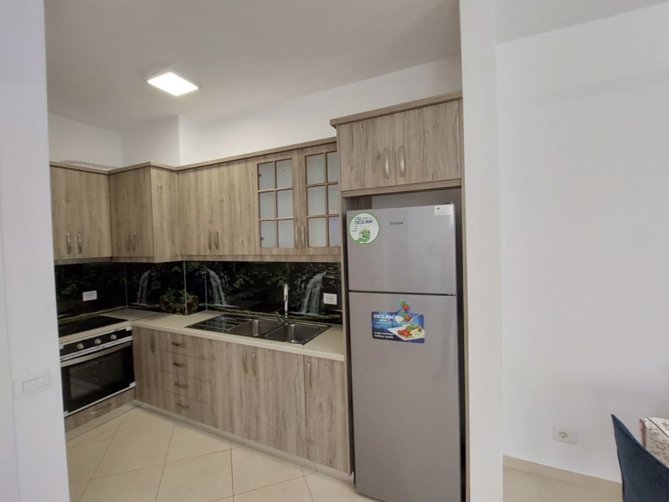 Jepet me qera apartament 3+1