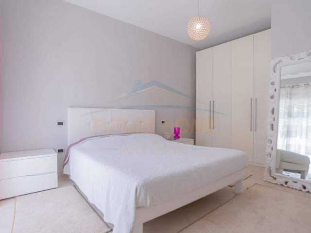 Durres, shes Vile 340 m² 450.000 Euro (San Pietro)