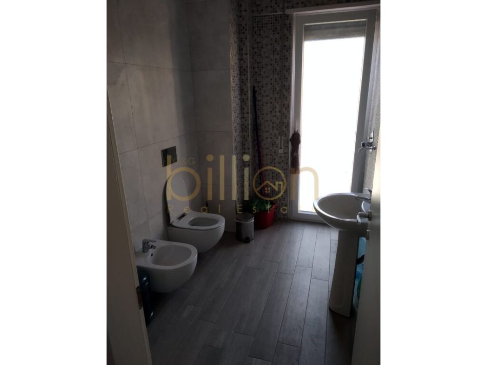 21 DHJETORI, JEPET ME QIRA, AMBJENT PER ZYRA,ID: Billion3417