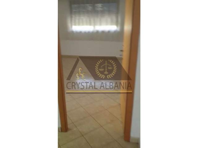Tirane, jepet me qera apartament 2+1+BLK Kati 4, 84 m² 350 Euro (Mozaiku i Tiranes)