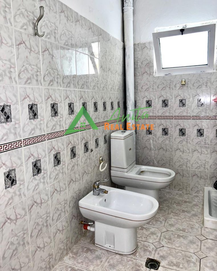 Tirane, jepet me qera apartament 2+1 Kati 4, 78 m² (Ali Demi)