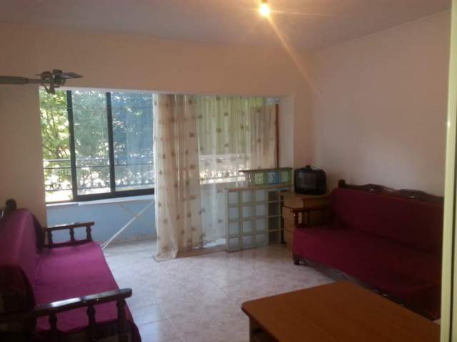 Tirane, shitet apartament 42 m² 40.000 Euro