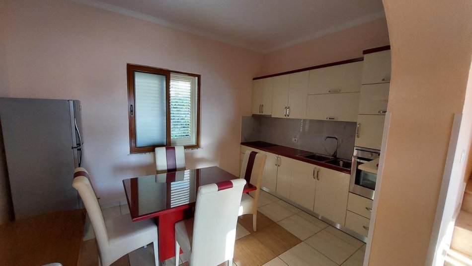 Tirane, jepet me qera apartament 3 Katshe Kati 1, 280 m² 450 € (Fresk)