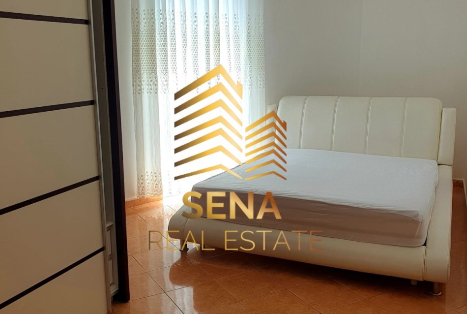 Tirane, jepet me qera apartament 2+1 Kati 4, 100 m² 400 € (Rruga Besim Alla)