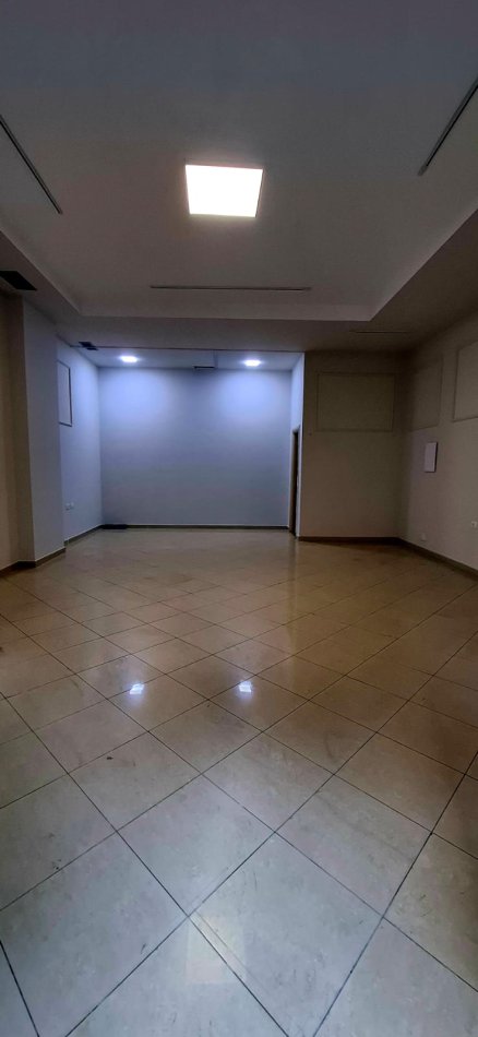 Tirane, jepet me qera ambjent biznesi Kati 0, 53 m² 350 € (Pallati me Shigjeta)