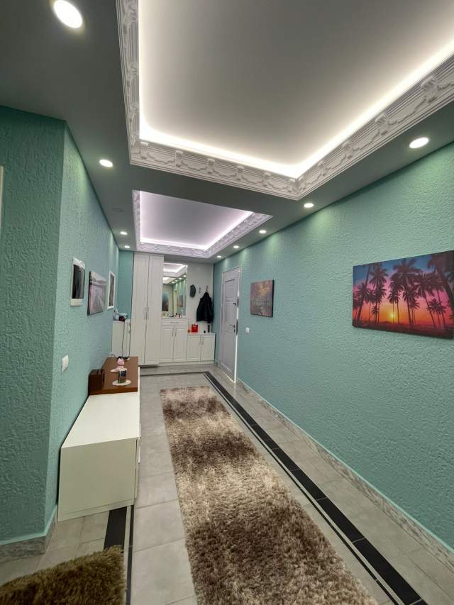 Tirane, shitet Vile 5+1+A Kati 1, 313 m² 250.000 Euro (LUNDER)