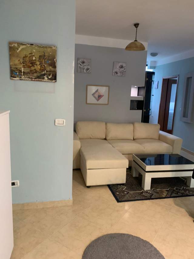 Tirane, jepet me qera apartament 1+1 Kati 12, 70 m² 400 Euro (Ish Ekspozita)
