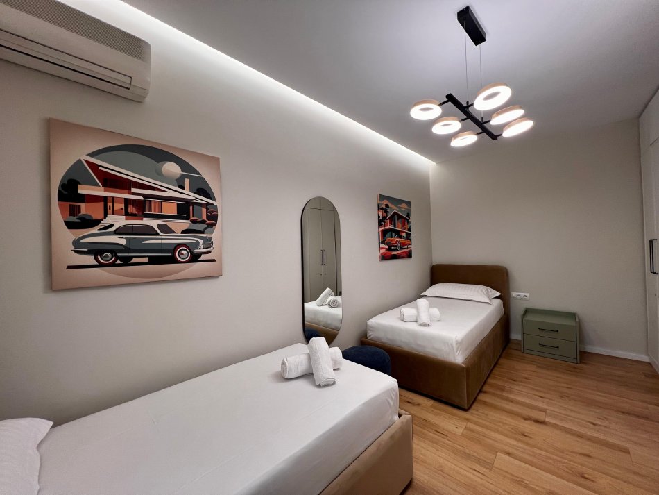Tirane, jepet me qera apartament 2+1+Ballkon Kati 3, 80 m² 700 € (Shkolla Osman Myderizi pranë Ambasadës Amerikane)