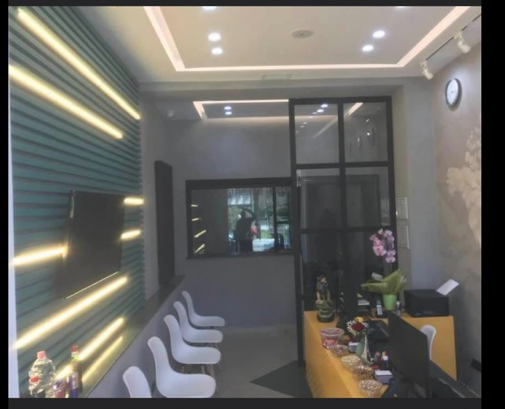 Tirane, jepet me qera ambjent biznesi Kati 0, 50 m² 600 € (Drejtoria e policise)