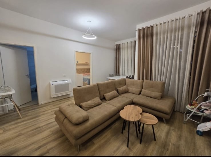 Tirane, jepet me qera apartament 1+1+Ballkon Kati 4, 55 m² 400 € (Pasho Hysa Kompleksi Mangalem 21)