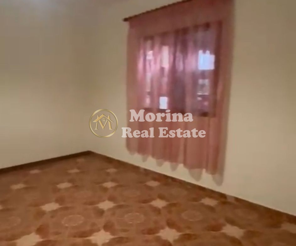 Tirane, jepet me qera shtepi 2+1 Kati 1, 150 m² 350 € (Myslym Keta)