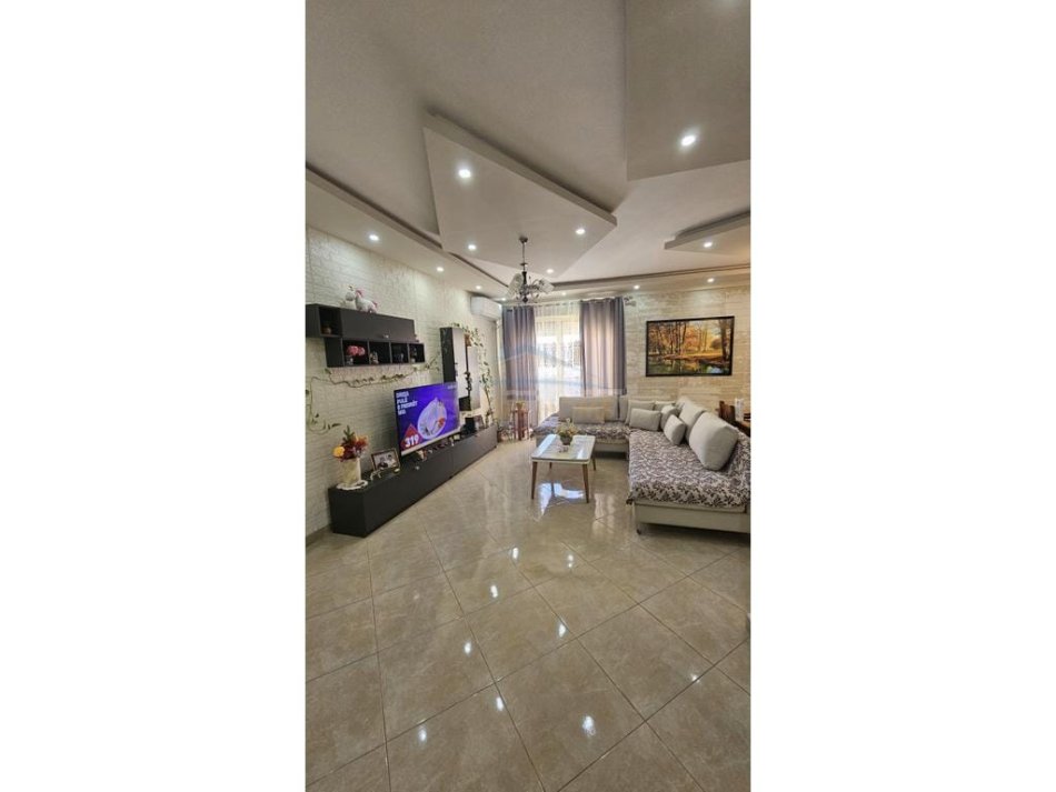 Durres, shitet apartament 2+1+Ballkon Kati 4, 116 m² 117.000 € (Ish URT)