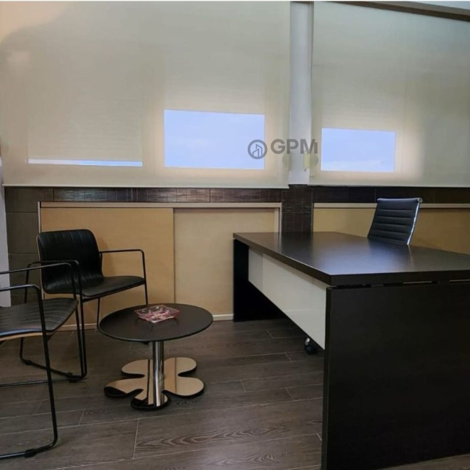 Tirane, jepet me qera apartament 2+1 Kati 7, 254 m² 1.200 € (Ish Ekspozita)