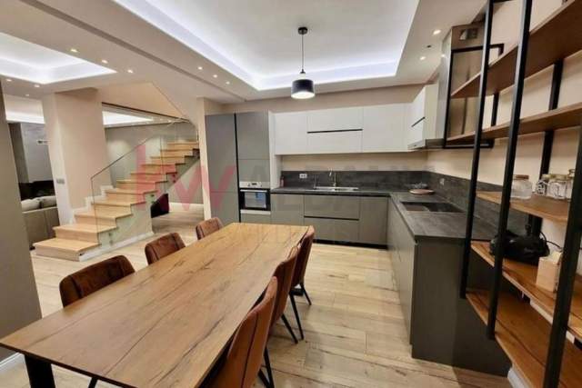 Tirane, jepet me qera Vile Dublex 200 m² 1.800 Euro (Rruga Liqeni i Thate, Liqeni i Thatë)