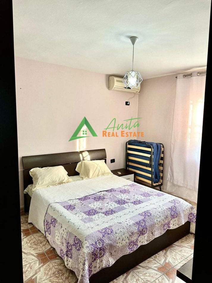 Tirane, jepet me qera apartament 1+1 Kati 4, 55 m² 430 € (Rruga Ferit Xhajko)