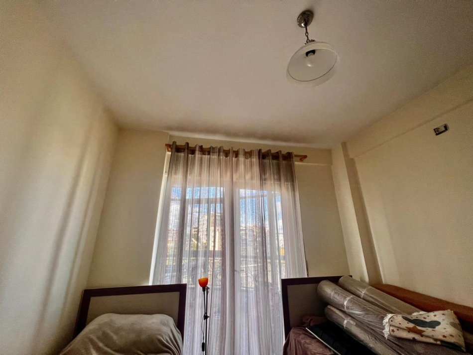 Tirane, shitet apartament 2+1+Ballkon Kati 6, 108 m² 275.000 € (Kopshti Zologjik)