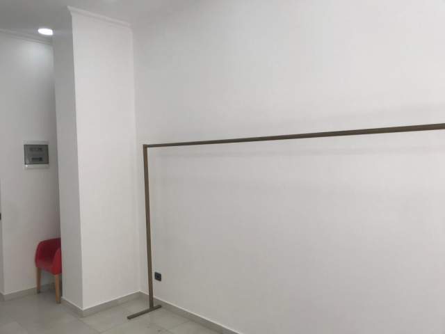 Tirane, jepet me qera ambjent biznesi 24 m² 450 Euro