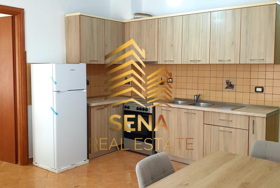 Tirane, jepet me qera apartament 2+1 Kati 4, 100 m² 400 € (Rruga Besim Alla)