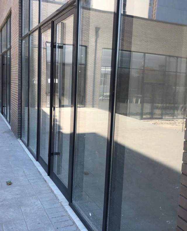 Tirane, jepet me qera Kati 0, 100 m² 1.000 Euro
