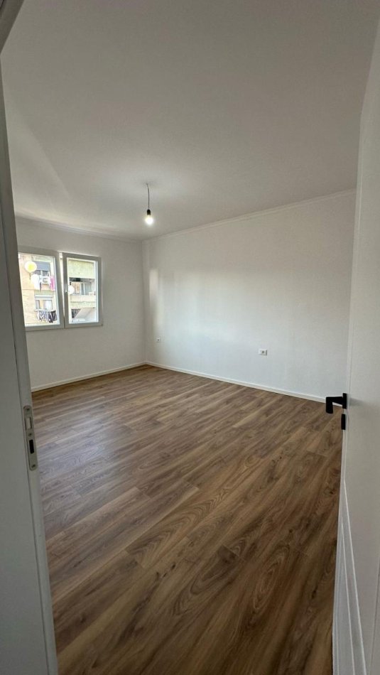 Tirane, shitet apartament 2+1 Kati 4, 75 m² 148.000 € (Ndre Mjeda)