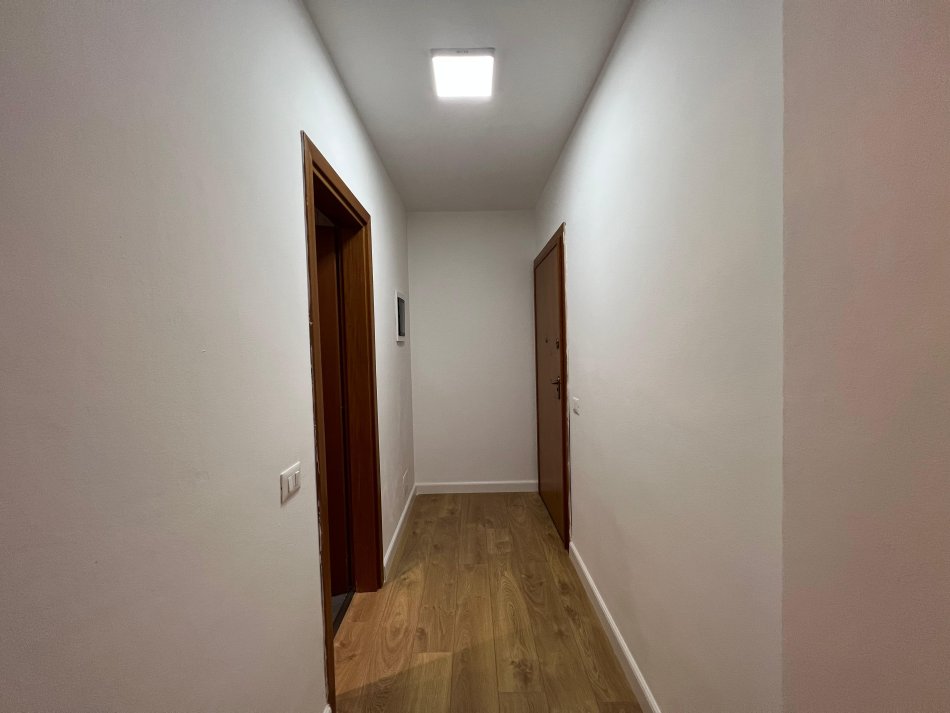 Tirane, jepet me qera apartament 2+1 Kati 6, 100 m² 800 € (rruga e kavajes)