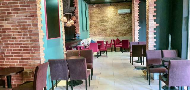 Tirane, shes bar-kafe Kati 0, 150 m² 213.000 Euro (Ndre Mjeda afer Kontaktit)