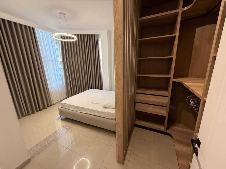 Tirane, jepet me qera apartament 1+1 Kati 1, 60 m² 500 € (rruga ferit xhajko)