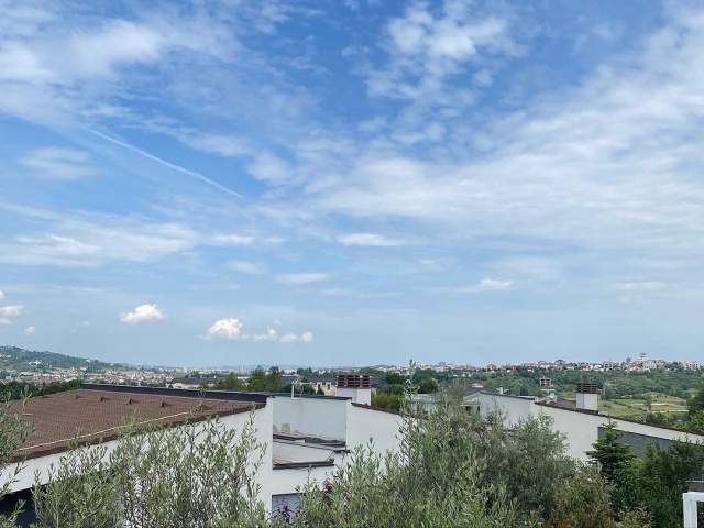 Tirane, shes Vile 5+1+A Kati 0, 475 m² 650.000 Euro (Long Hill Residence)