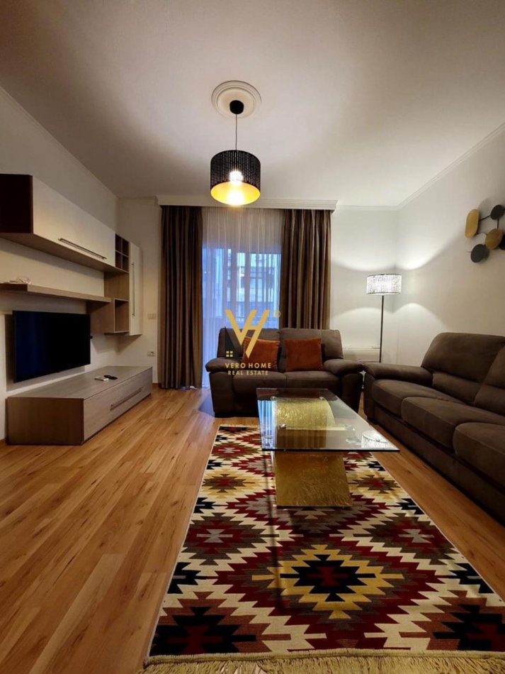 Tirane, jepet me qera apartament 2+1+Ballkon Kati 6, 108 m² 1.200 € (RRUGA NIKOLLA TUPE)