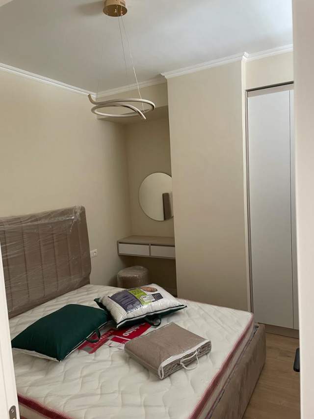 Tirane, jepet me qera apartament 1+1+BLK Kati 4, 60 m² 400 Euro (prane Vila L)