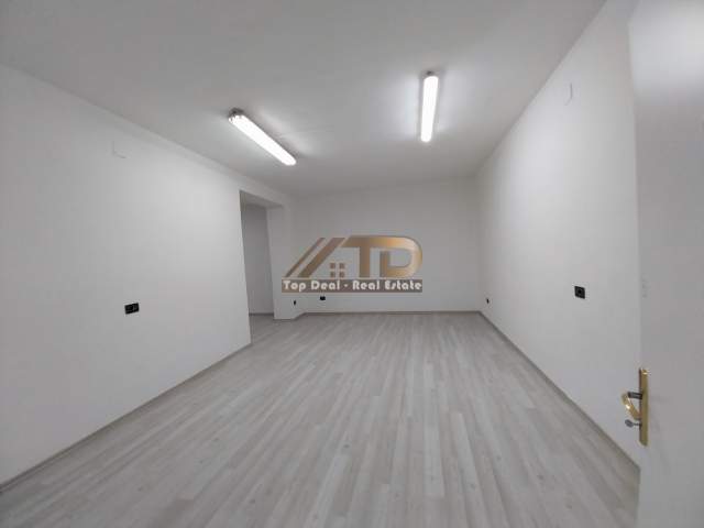 Tirane, shitet ambjent biznesi Kati 0, 100 m² 240.000 Euro (Ruga Asim Vokshi)