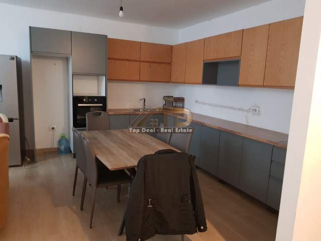 Tirane, jepet me qera apartament 1+1+BLK Kati 4, 72 m² 400 Euro