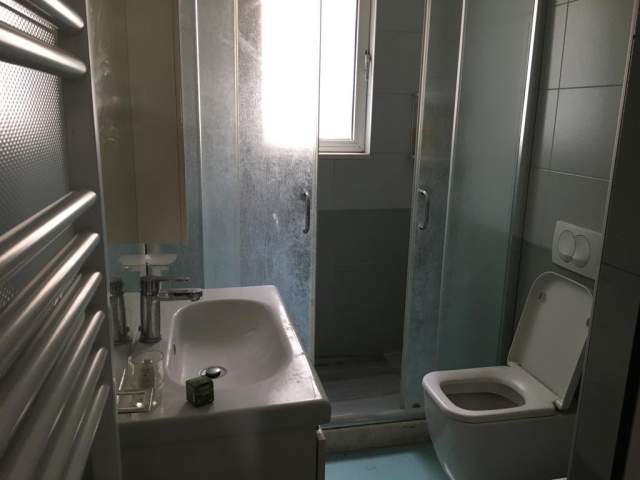Tirane, jepet me qera apartament 2+1 Kati 5, 80 m² 50.000 Leke (rruga Petro Nini Luarasi)