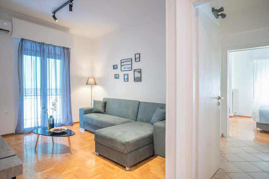 Tirane, jepet me qera apartament 1+1+Ballkon Kati 2, 85 m² 650 € (liqeni i thate)