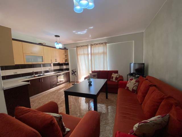 Tirane, jepet me qera apartament 2+1+BLK Kati 4, 100 m² 600 Euro (selite)