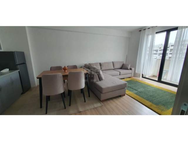 Tirane, jepet me qera apartament Kati 2, 90 m² 500  (5 Maji)