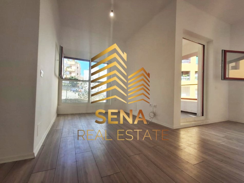 Tirane, shitet apartament 1+1+Ballkon Kati 3, 68 m² 93.000 € (Rruga Ali Demi)