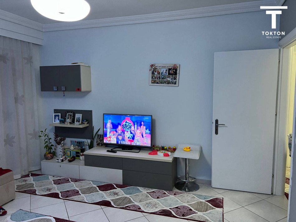 SHITET, APARTAMENT 1+1, KODRA E DIELLIT, TIRANË,TT 766