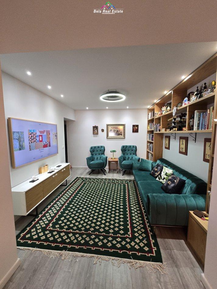 Tirane, shes apartament 2+1 Kati 3, 92 m² 250.000 € (Bllok)