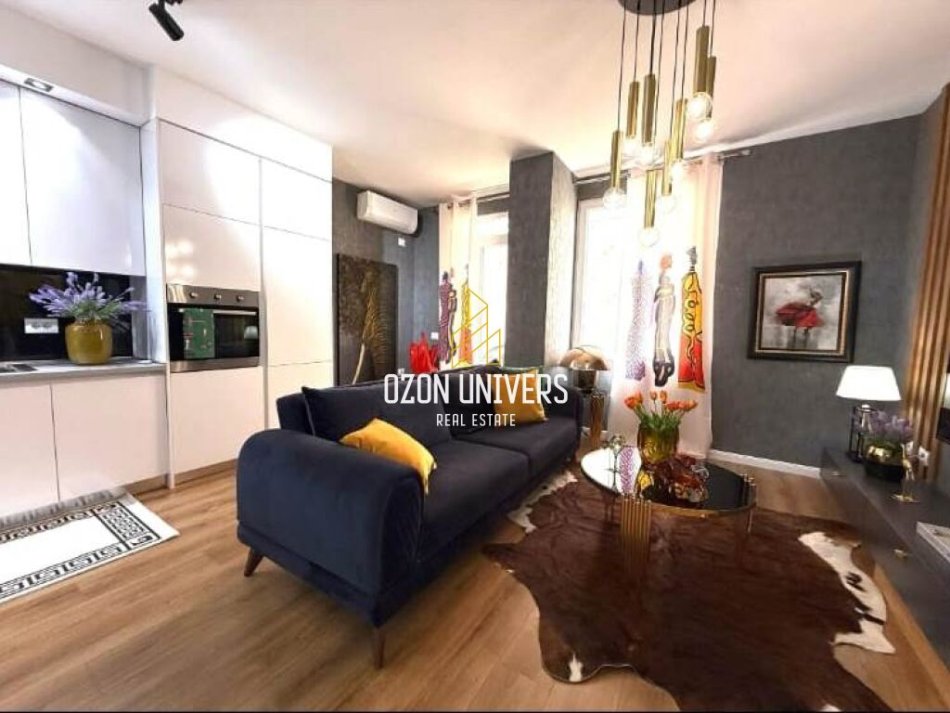 Tirane, jepet me qera apartament 1+1 , 86 m² 750 € (21 Dhjetori)